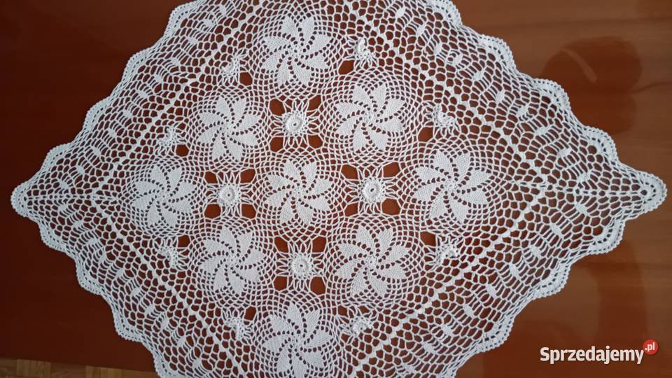 Obrus szydelkowy mały Oleśnica sprzedam