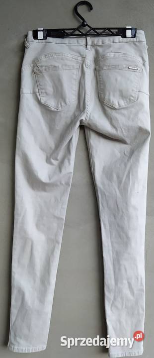 oliwkowe spdnie push up Bershka 34 xs nowe Zembrzyce