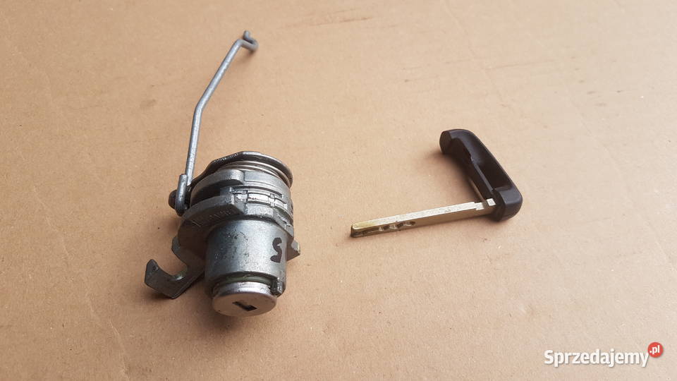 BMW 218d seria 2 F45 Active Tourer zamek wkładka Legnica sprzedam