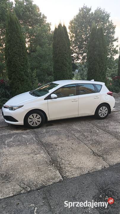 Toyota auris salon PBLPG bezwypadkowa Hatchback Hrubieszów