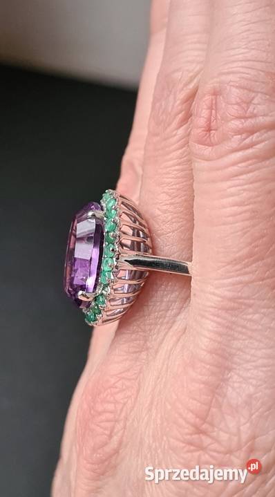 Srebrny pierścionek z ametystem i szmaragdami Otwock