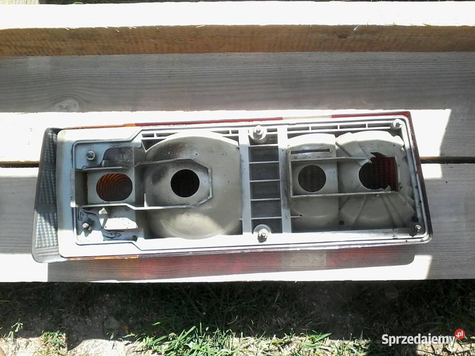 Tylna lampa Ford Escort Dębica