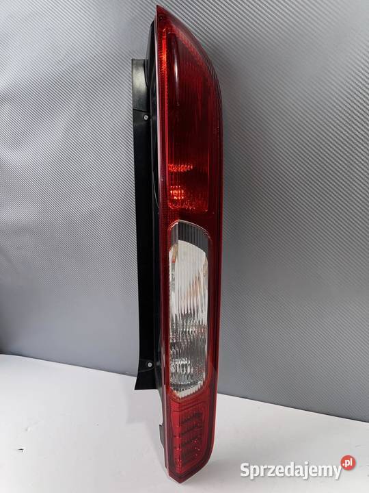FORD FOCUS MK2 HB LEWA LAMPA TYŁ Ostroróg