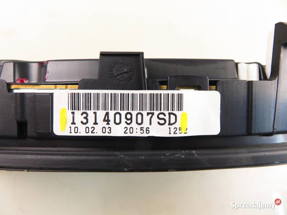 LICZNIK OPEL VECTRA C GTS 18 16V 13140907SD sprzedam