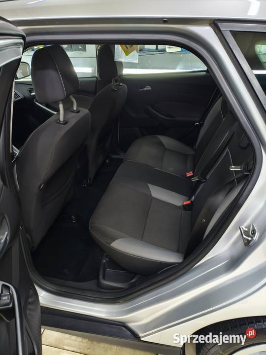 Ford Focus MK3 salon dużym serwisie nie wymaga łódzkie Piotrków Trybunalski sprzedam