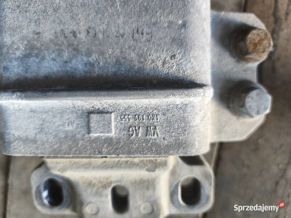 1k0199555 łapa skrzyni biegów VW Caddy IV Słomowo