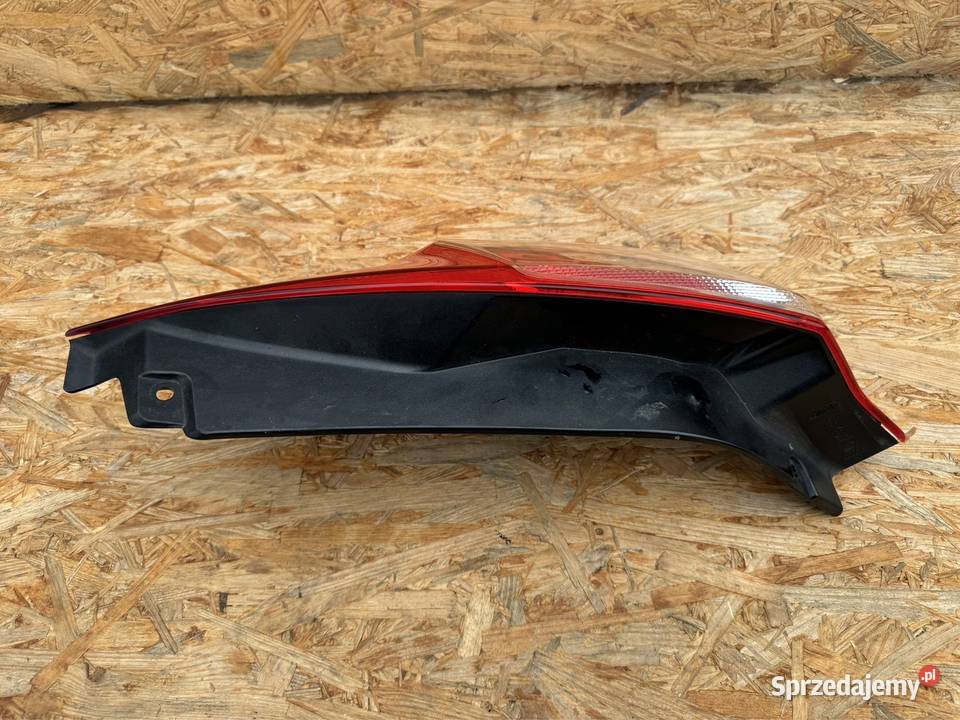 Lampa tył prawa rh ford fiesta mk7 lift 1217