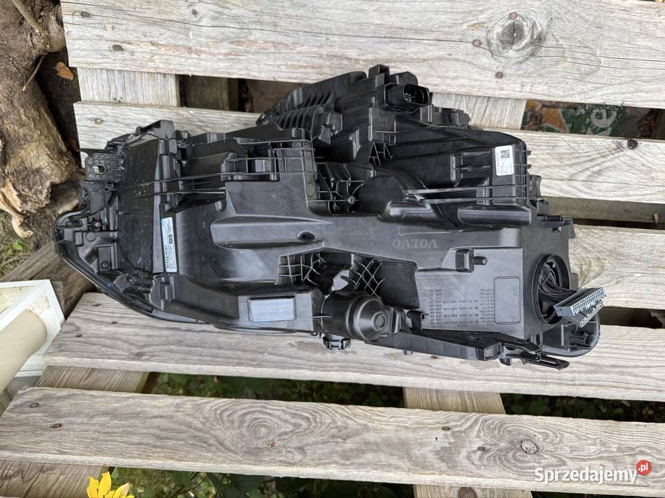 Lampa przednia Volvo Ex90 osobowe Poznań