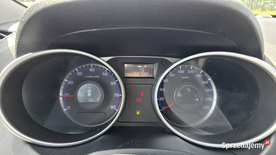 Hyundai ix35 mały przebieg ledy super stan immobilizer Lębork