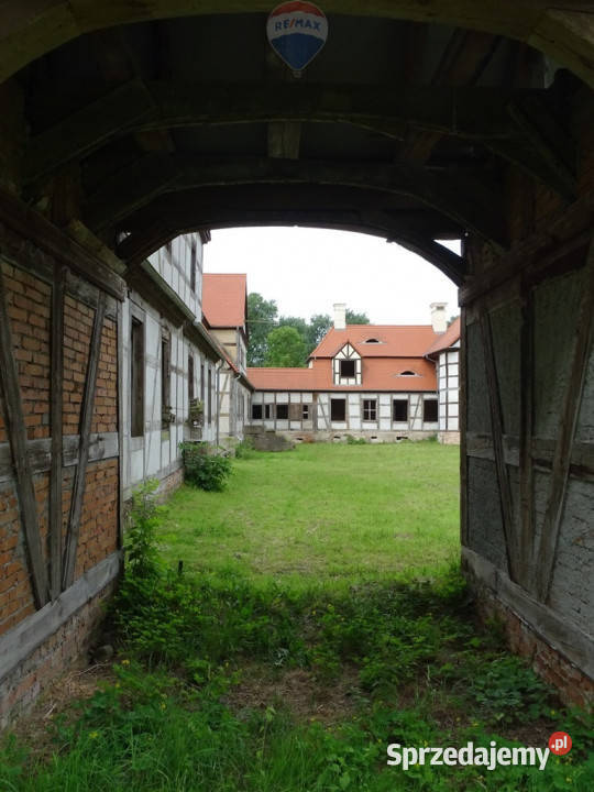 sprzedaży lokalu 145000m2 Świerzno