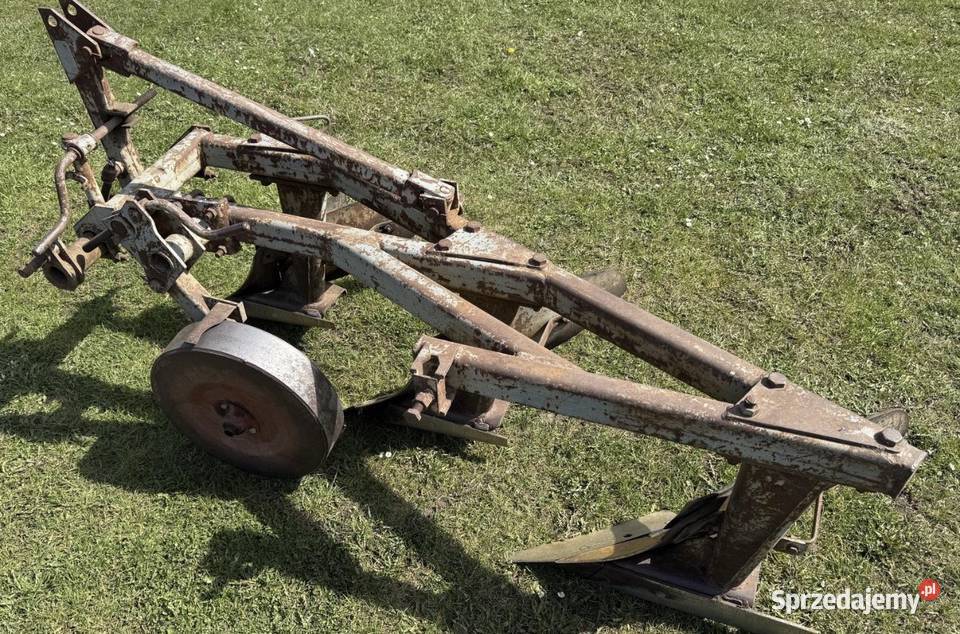 Pług 3 skibowy Agromet w orgianalnym stanie Chojnów