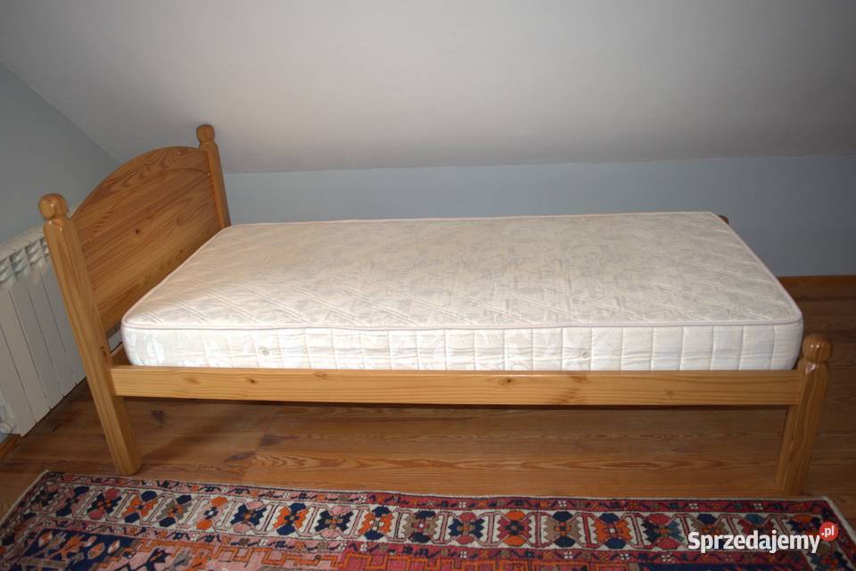 Dwa łóżka drewniane 90x190 + 2 materace + pościel