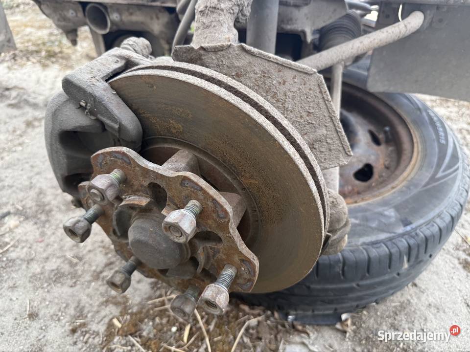 Piasta zwrotnica prawa Mazda E2200 e2200 wielkopolskie Ostrów Wielkopolski