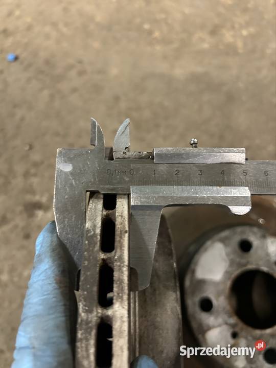 Tarcze klocki przód toyota yaris I 234 mm Kęty
