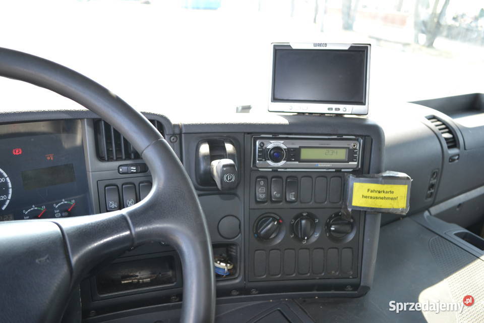 Scania P 310 TRZECIA OŚ SKRĘTNA PLATFORMA dł 735 bezwypadkowy Radom
