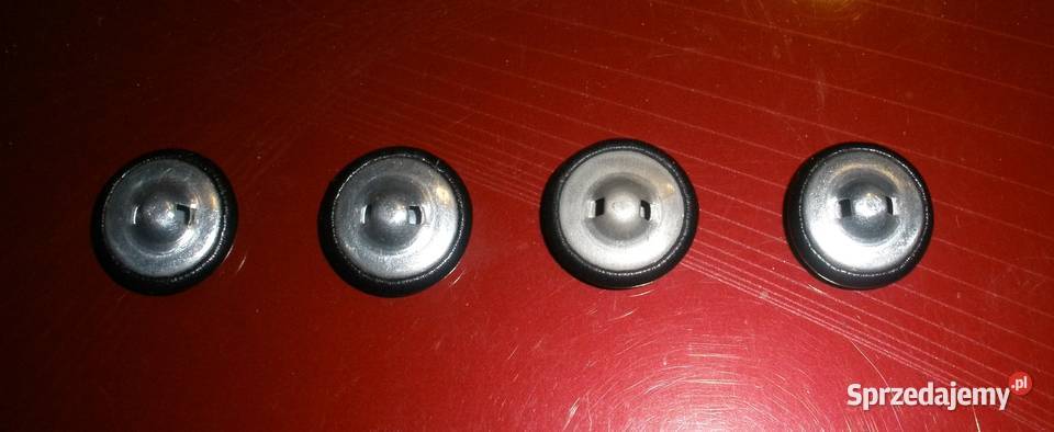 Czarne guziki ze skóry ekologicznej 4 sztuki Dla kobiet Kraków sprzedam