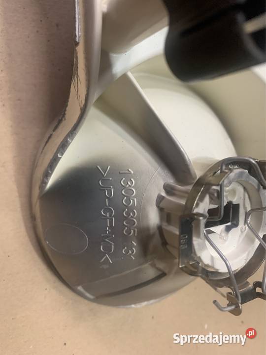 Odbłyśnik soczewka xenon 1305305131 Ford mondeo Oświetlenie zachodniopomorskie Szczecin sprzedam