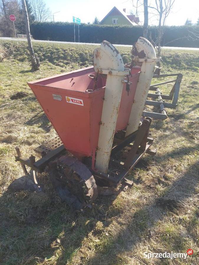 Sadzarka do ziemniaków akpil nieuszkodzony Blizne sprzedam