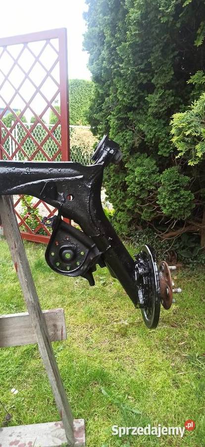 Honda Civic VIII 20062011tylna belka Brzeszcze