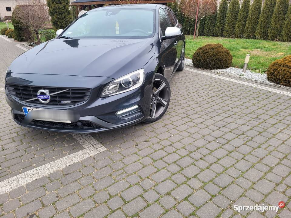 Volvo V60 2015r w wersji SUMMUM z pakietem nieuszkodzony V60 Sokoły