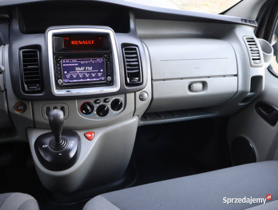 Renault Trafic 25 dCi Piaseczno