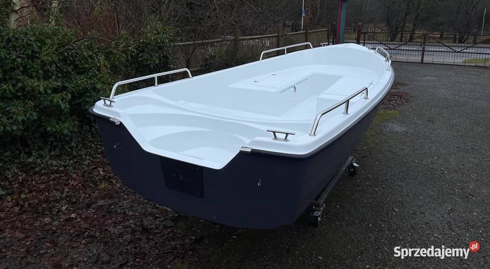 Nowa łódź 430 x 175 rekreacyjna wędkarska Pływanie