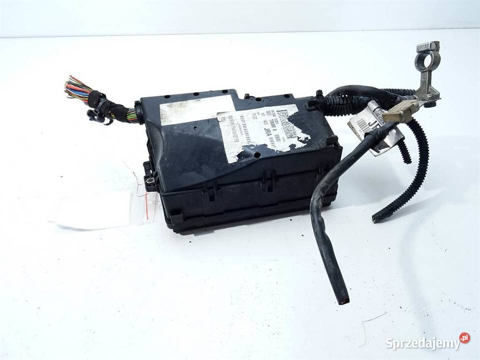 SKRZYNKA BEZPIECZNIKÓW FORD FOCUS C Van minibus osobowe