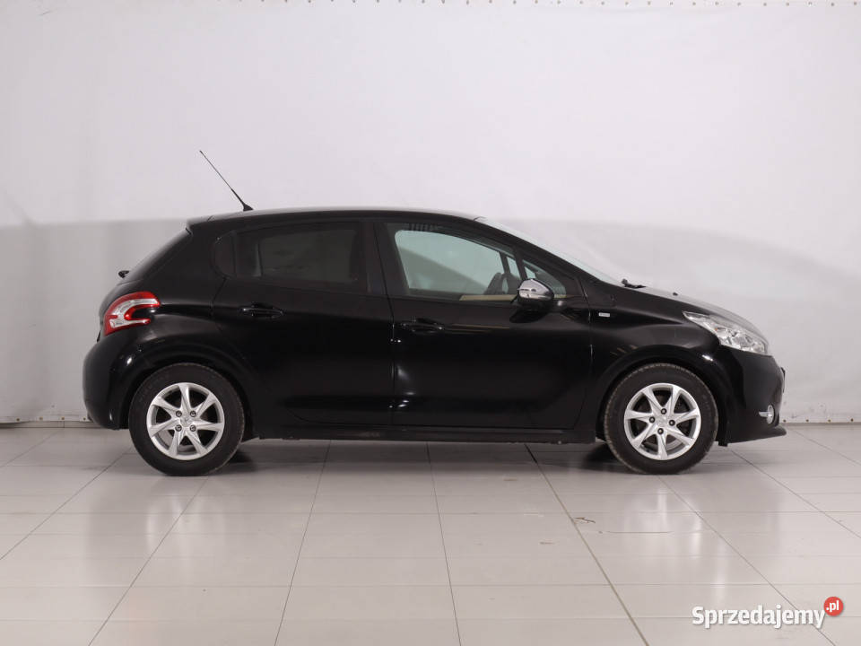 Peugeot 208 12 PureTech gniazdo USB sprzedam