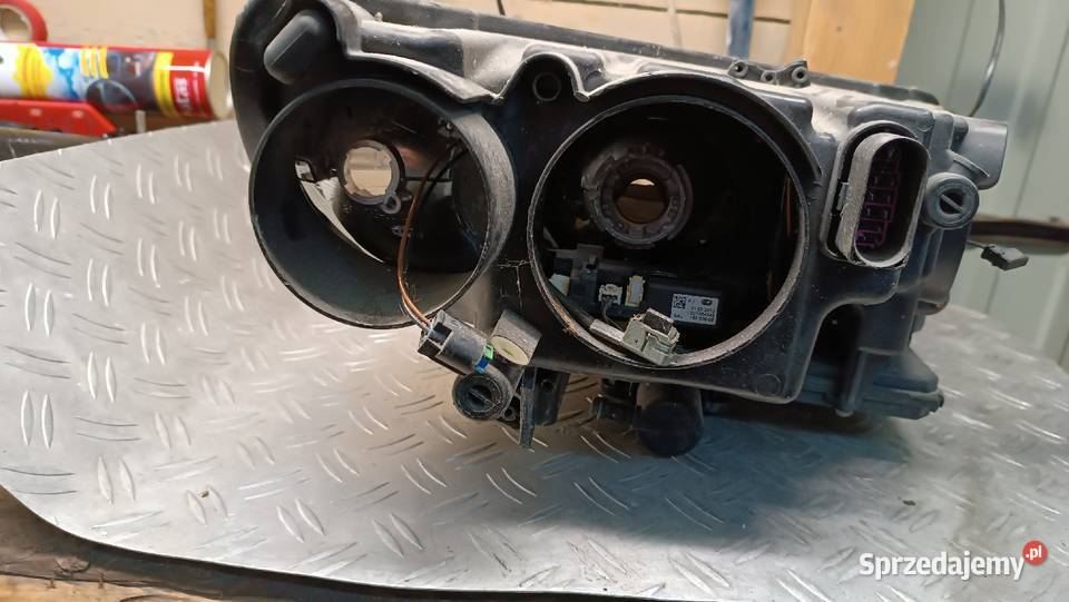 Lampa lewa SKODA SUPERB II osobowe Oświetlenie Orzesze