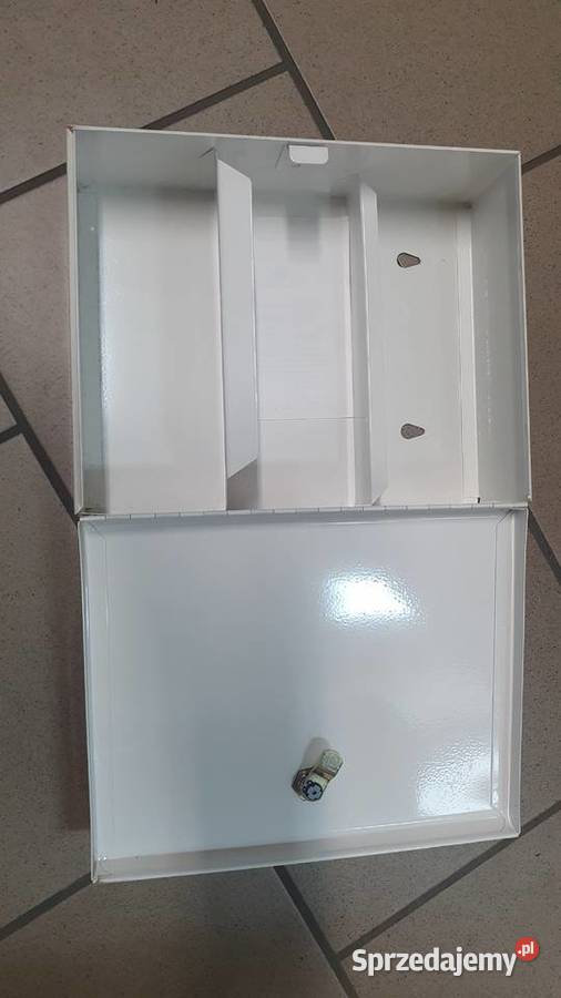 Apteczka metalowa naścienna 30 x 235 x 11