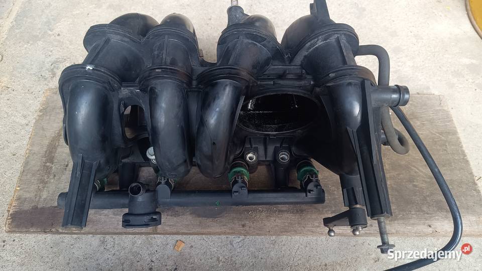 Kolektor ssący dolotowy 14 Renault Megane I Clio Radom