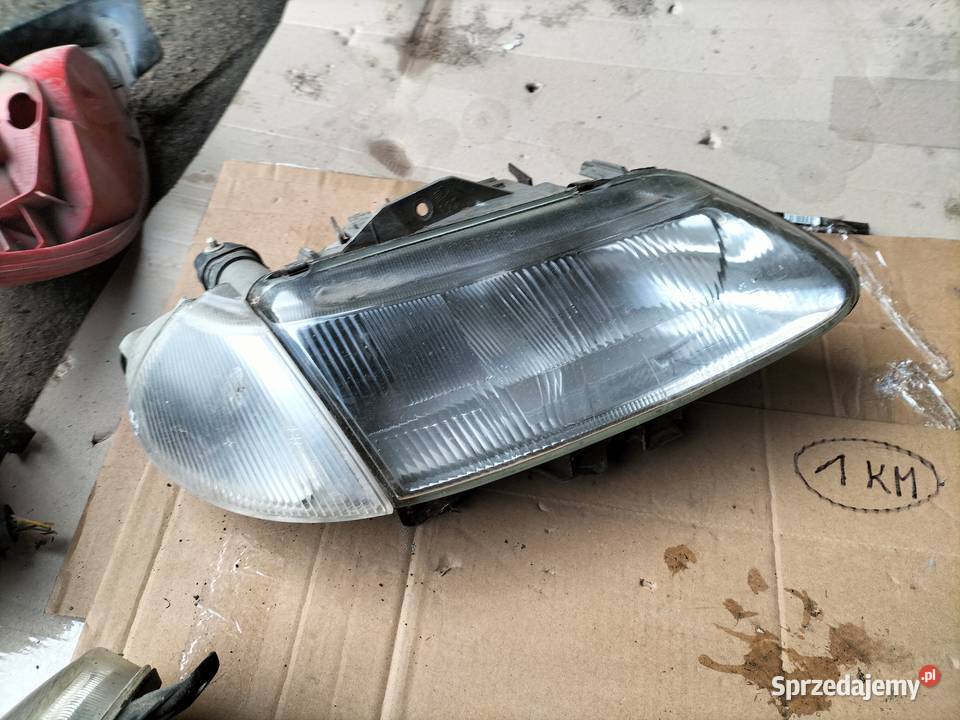 LAMPA PRZÓD PRZEDNIA PRAWA REFLEKTOR Kamień-Kolonia