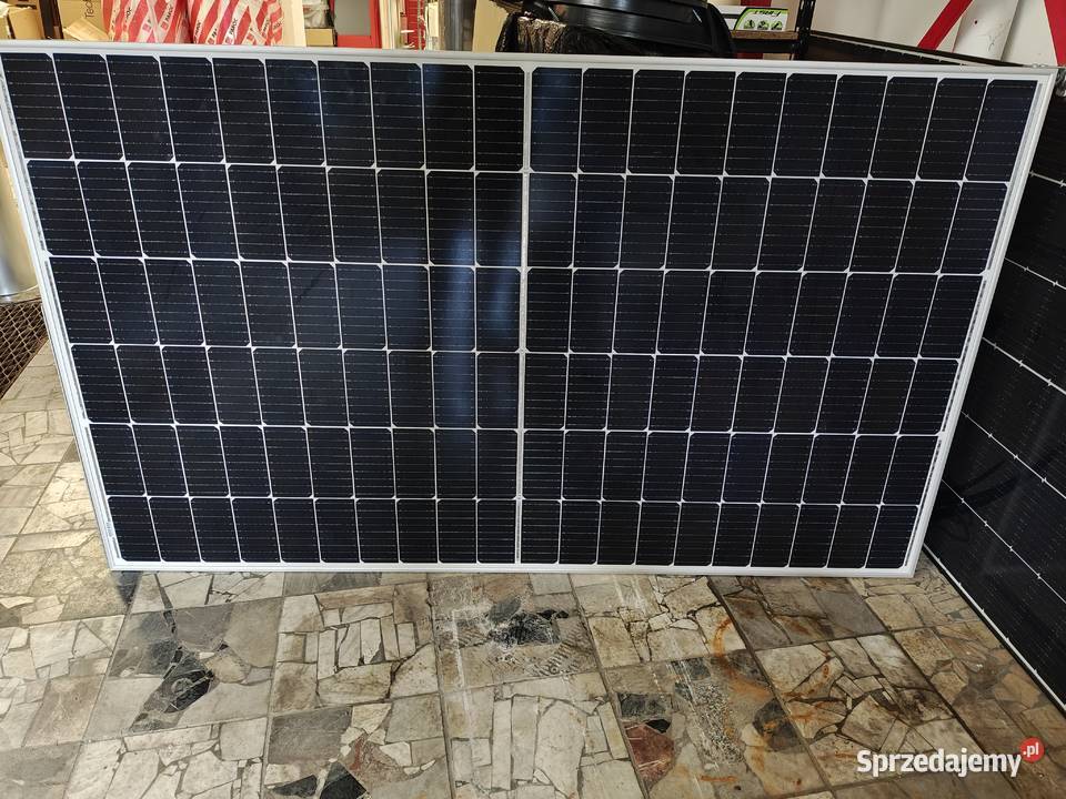 panel fotowoltaiczny marki Ulica Solar model Swarzędz