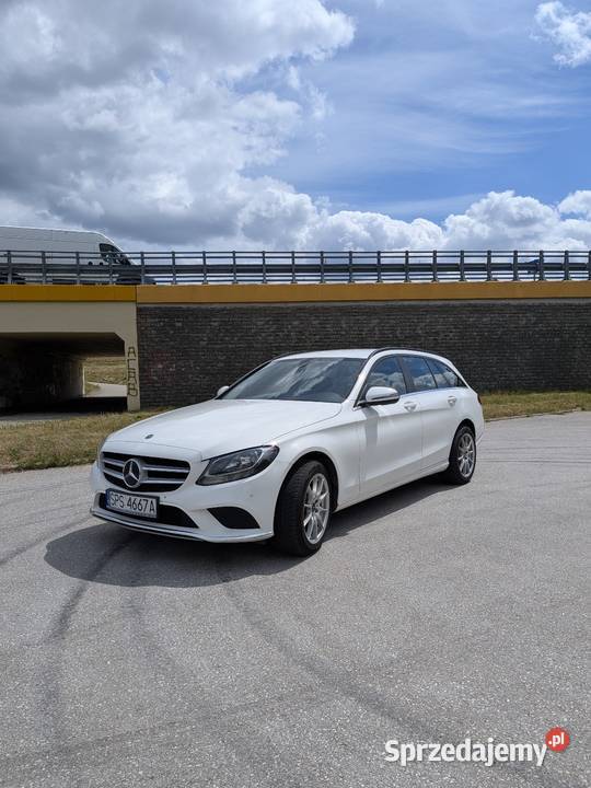 MercedesBenz C180d W205 Kombi 2018 16 Diesel 226 Kielce