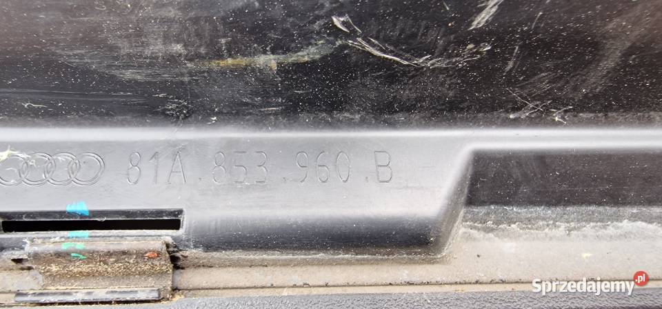 AUDI Q2 LISTWA DRZWI PRAWY PRZÓD 81A853960 Bieleń