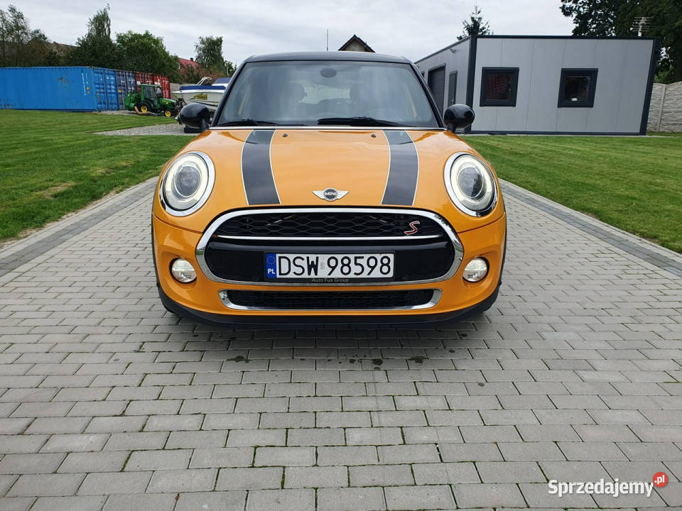 Mini cooper D 15d 116 Bixenon Skóra Alu Felgi 18 manualna Strobice sprzedam