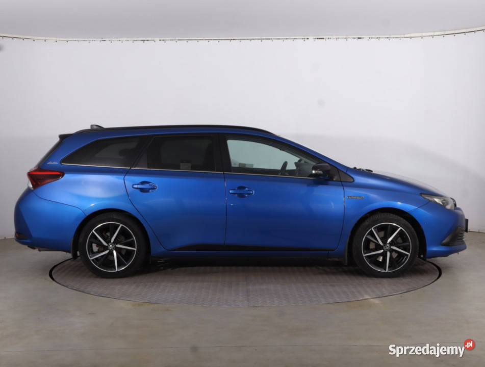 Toyota Auris Hybrid Piaseczno