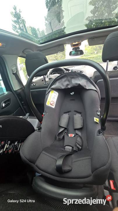 Fotelik samochodowy Joie ISnug z bazą ISOFIX