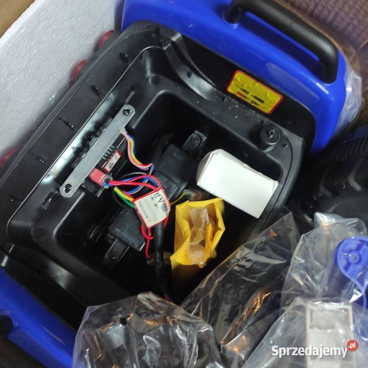 Ciągnik elektryczny z wyjmowaną przyczepą Żory