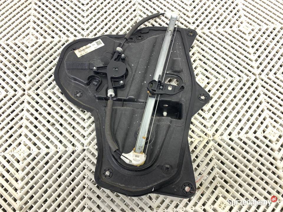PODNOŚNIK SZYBY LEWY TYŁ MAZDA 3 BM Hatchback