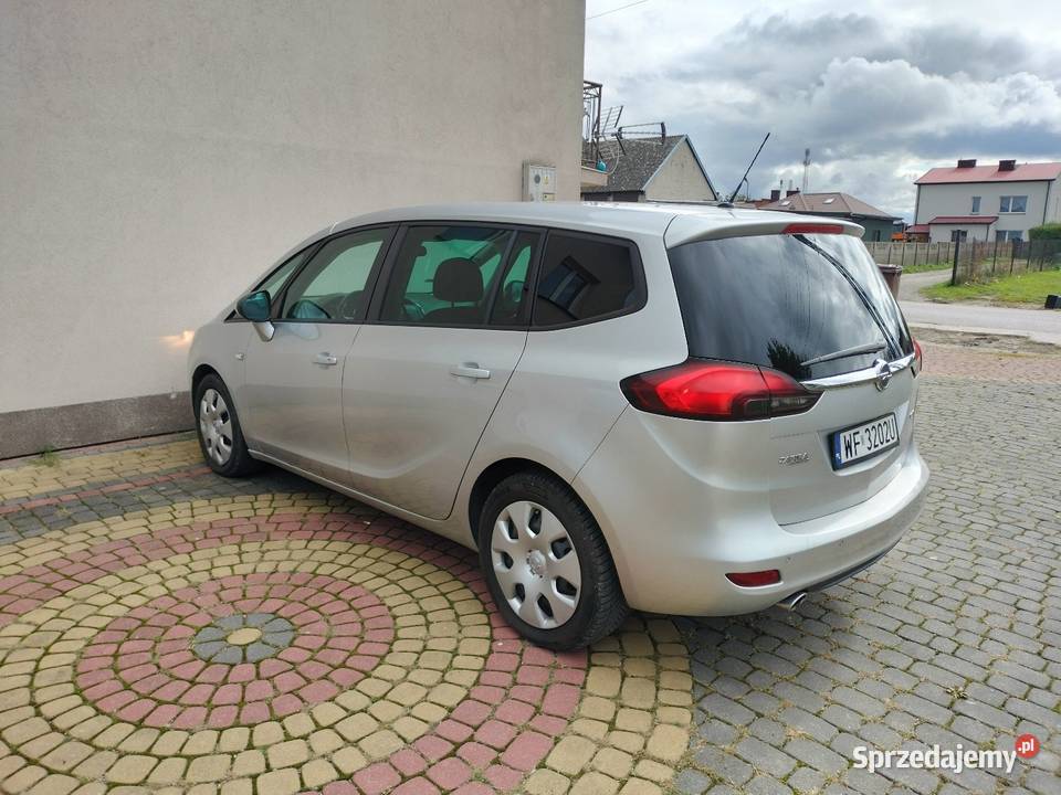 Opel Zafira Tourer 20 d 2013 180 mazowieckie Radom