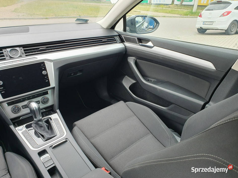 Volkswagen Passat salon Polska ładnie utrzymany Rok produkcji 2019 Warszawa