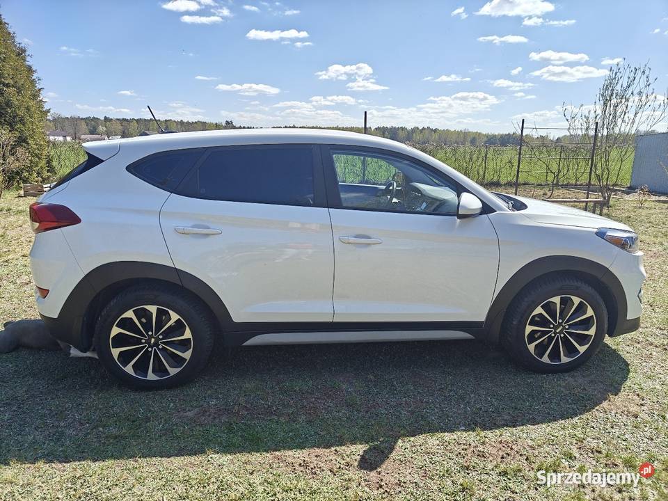 Hyundai Tucson 20benzyna automat napęd przód sprzedam