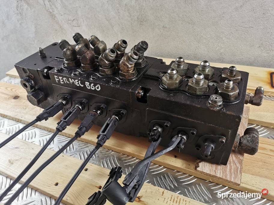 Rozdzielacz hydrauliczny Fermec 860 Wilkowo sprzedam