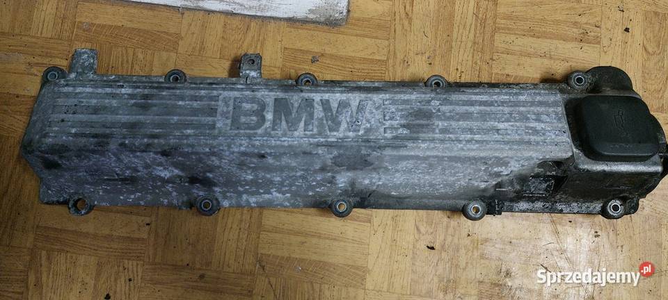 Pokrywa głowicy zaworów silnika bmw e36 e38 e39 osobowe Starachowice sprzedam