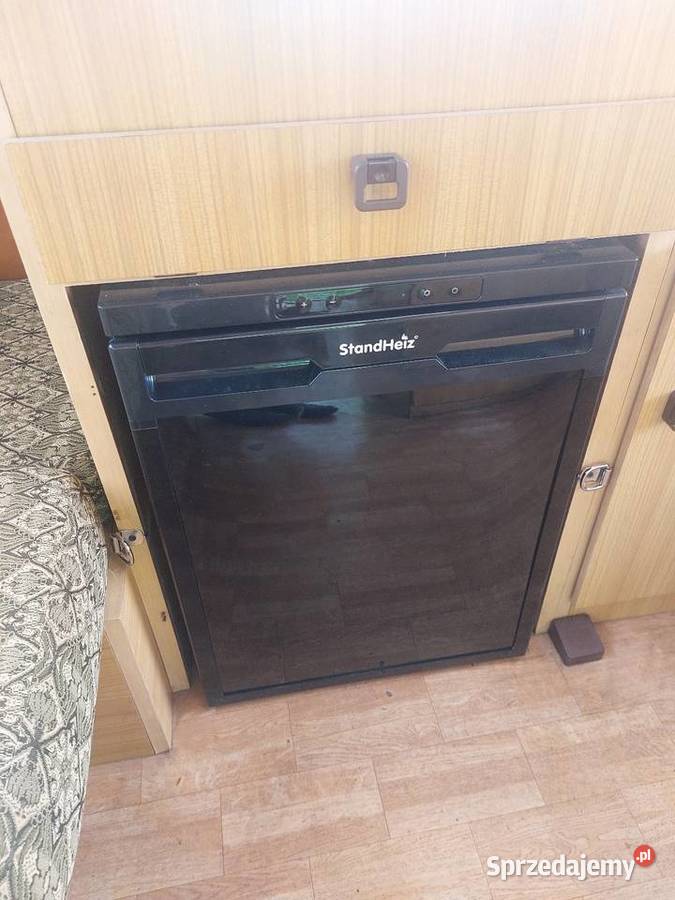 Przyczepa kempingowa Niewiadów N126N przedsionek