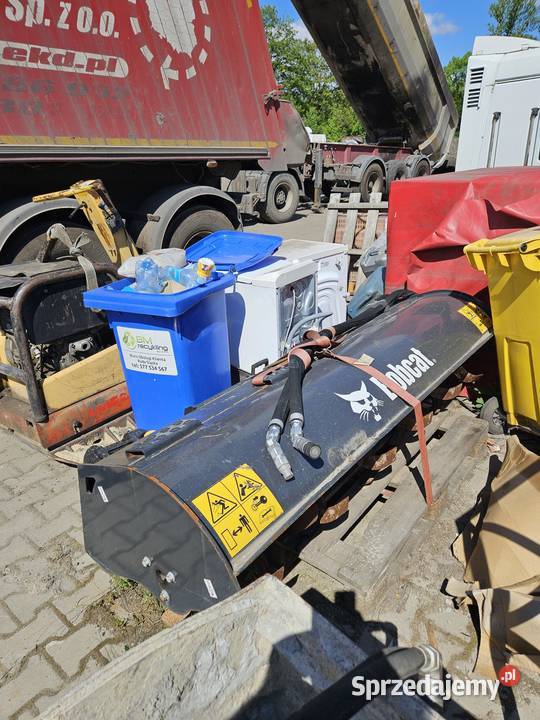 Glebogryzarka Bobcat 193 CAT Takeuchi