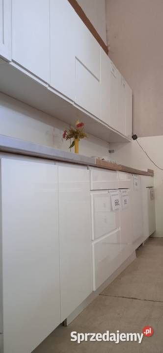 KUCHNIA BEZUCHWYTOWA LAKIEROWANA Toruń