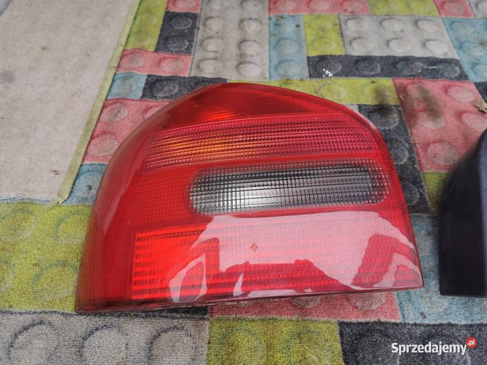 Audi a3 8L LAMPY TYŁ KPL LEWA PRAWA oryginal