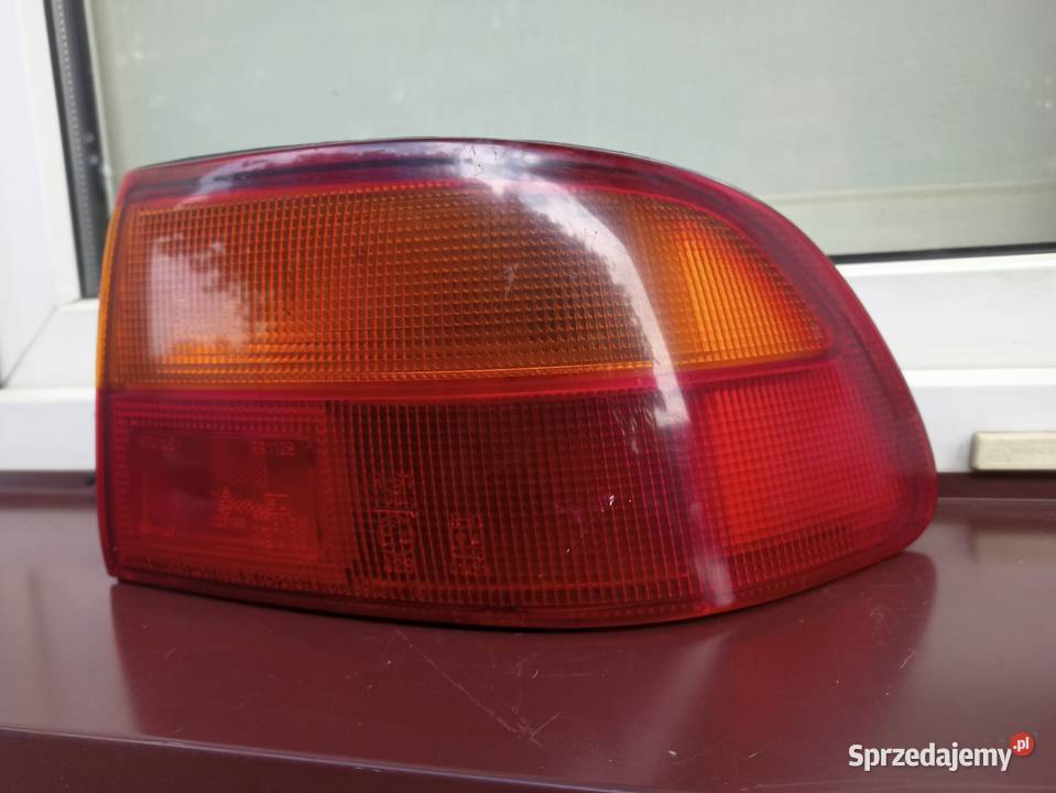 Honda Civic V 5gen sedan lampa tył tylna prawa osobowe Sieradz